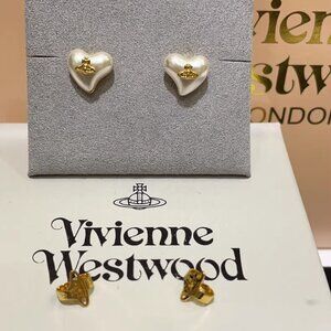 Heart-Shaped Pearl Earrings with Gold Detailing